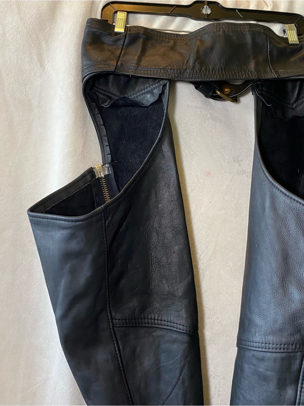 Black Leather High-Waist Chaps Pants with Full-Length Zippers - Picture 7 of 8